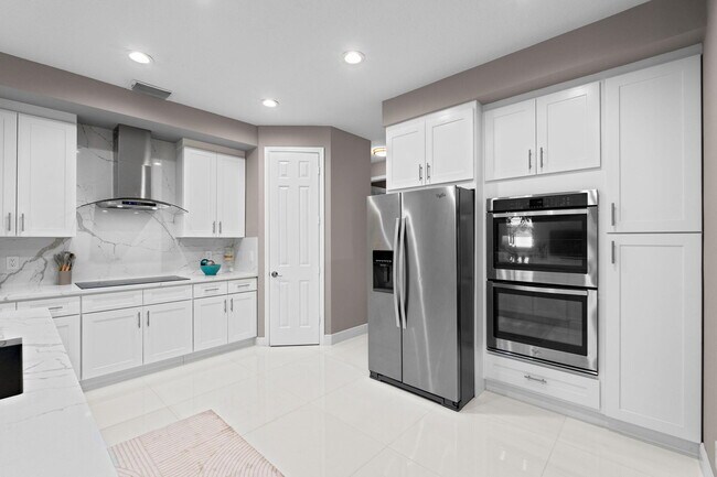 Building Photo - 9919 Royal Cardigan Way