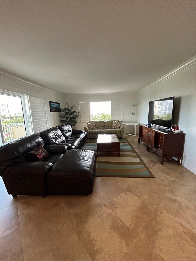 Building Photo - 1200 Hibiscus Ave