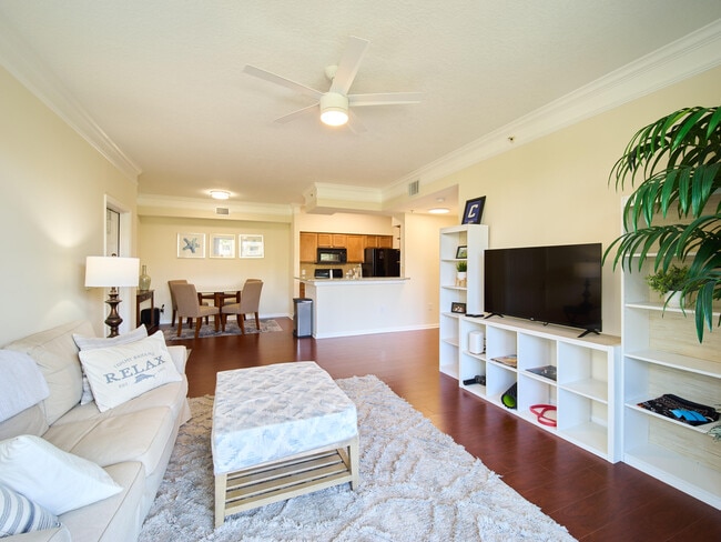 Building Photo - 9112 Myrtlewood Cir W