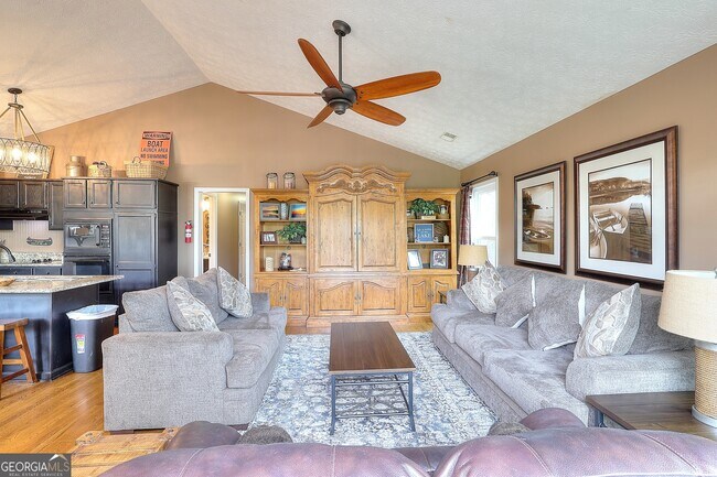 Building Photo - 377 E River Bend Dr