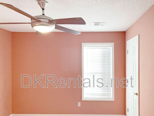 Building Photo - 3152 Blue Heron Pass