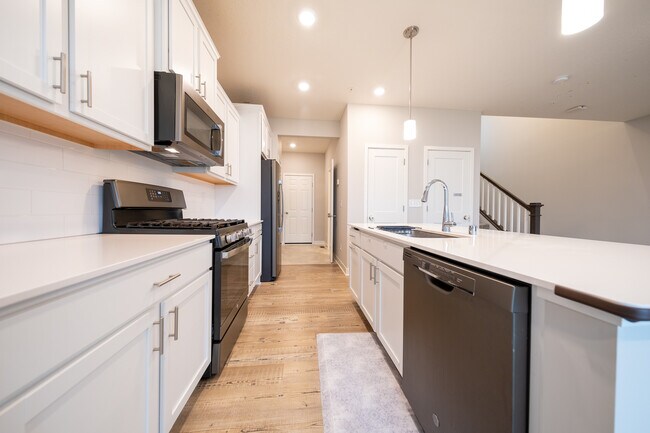 Building Photo - 14160 Addison Trl