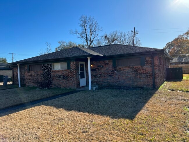 Primary Photo - 513 N 25th St