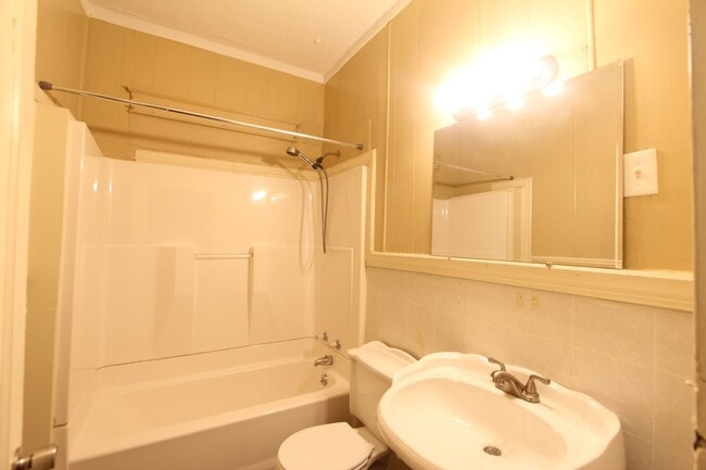 Building Photo - New On The Market with Fresh Updates!! Better Hurry!!