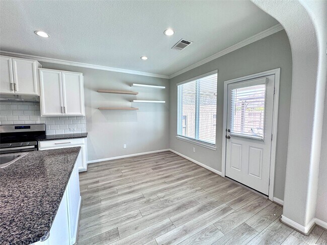 Building Photo - 24331 Bludana Ln