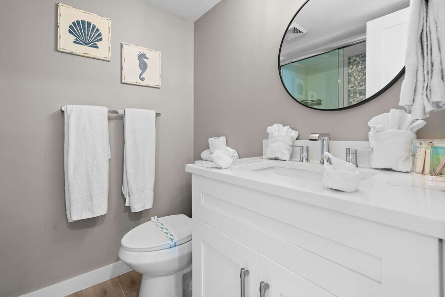 Building Photo - 5600 Bonita Beach Rd SW