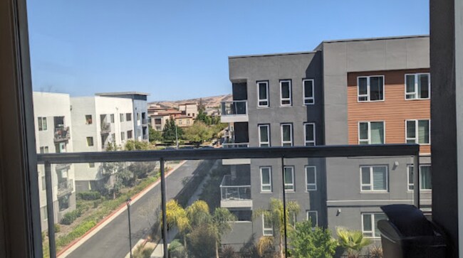 Building Photo - 5933 Sunstone Dr