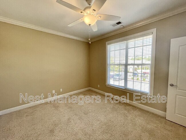 Building Photo - 1931 Dante Ln