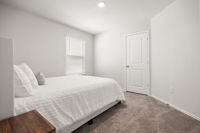 Building Photo - Lease Home in Comal County is Ready for Im...