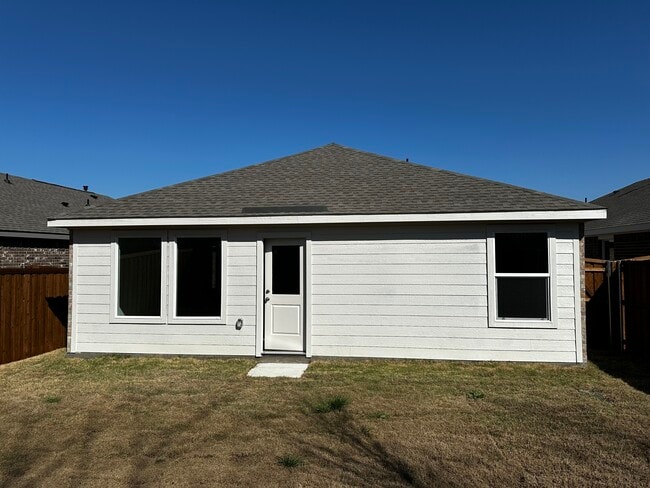 Building Photo - 1620 Elliott Rd