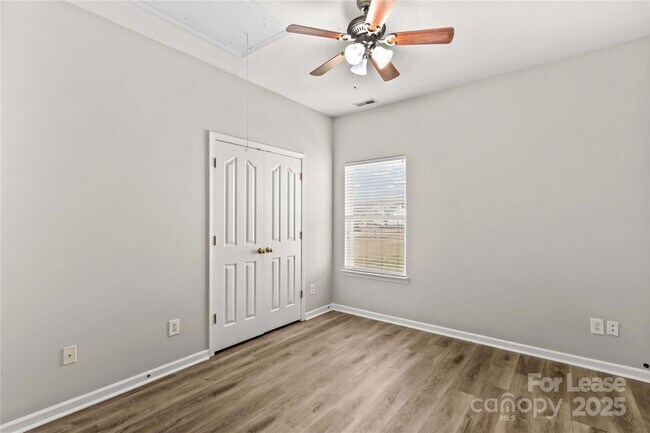 Building Photo - 124 Zolder Ln