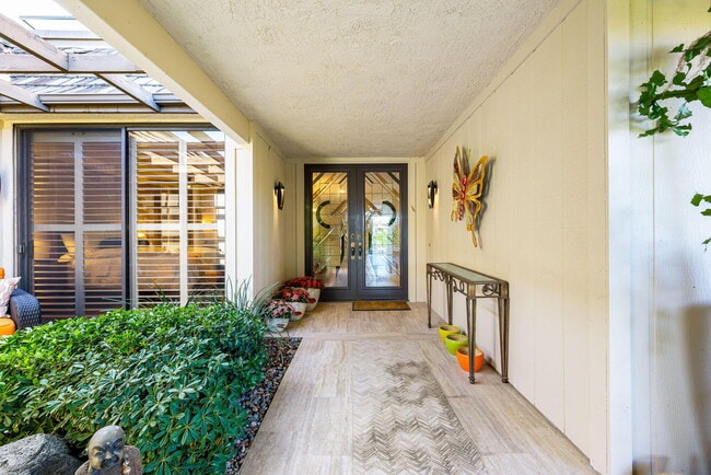 Building Photo - 1 Briarcliff Ct