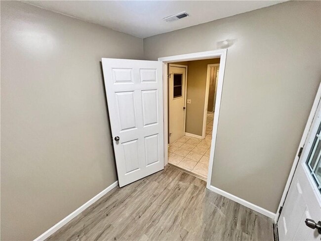Building Photo - 2692 Post Oak Ct