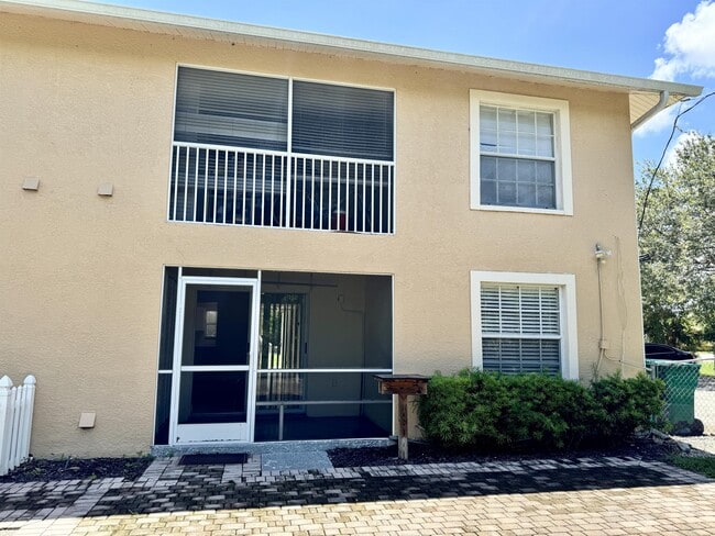 Building Photo - 2153 Sunshine Blvd