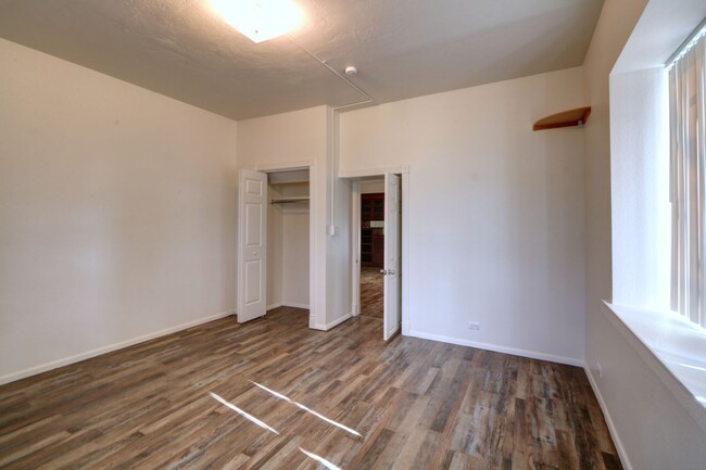 Building Photo - 311 Springville Duplex