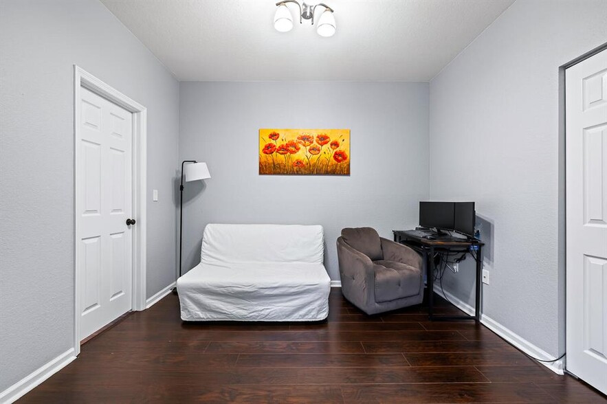 Building Photo - 8313 Santa Monica Ter