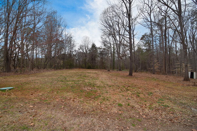 Building Photo - 339 Sunny Hill Dr
