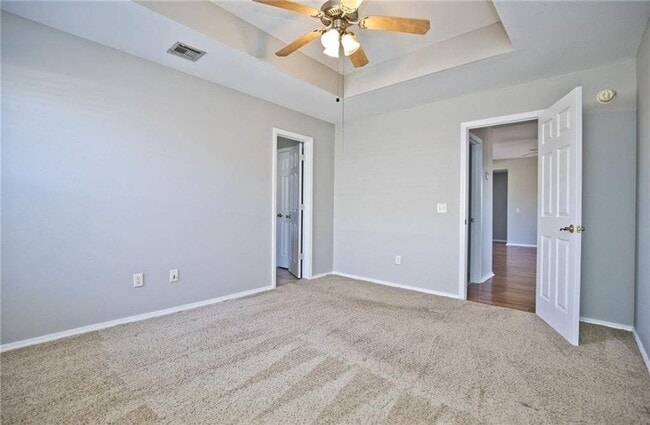 Building Photo - ***520 Walker Street***