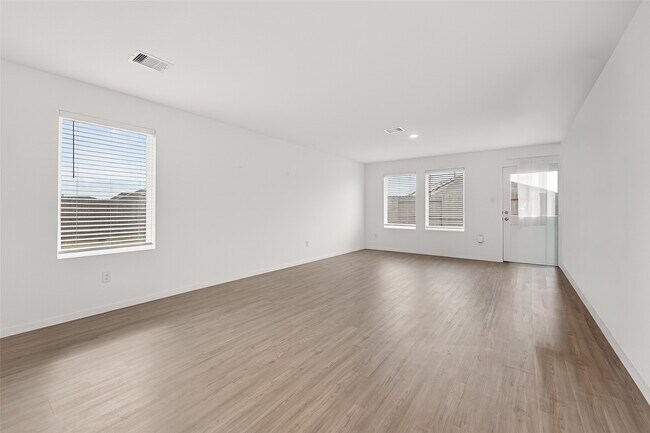 Building Photo - 26827 Prairie Smoke Ln