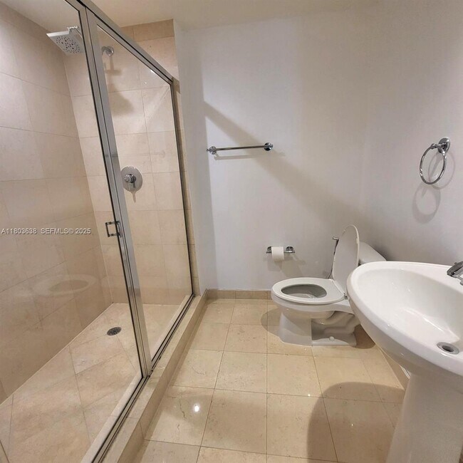 Building Photo - 1830 S Ocean Dr