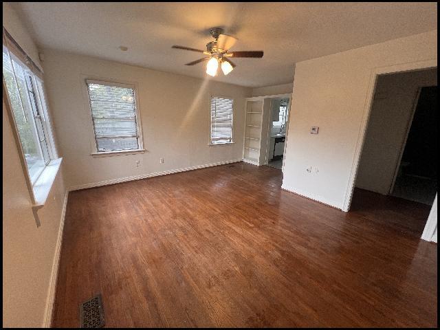 Building Photo - 5919 Woodlawn Dr