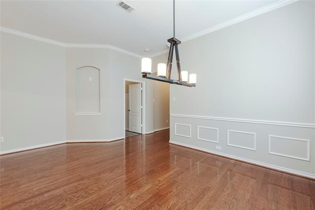 Building Photo - 8626 Davis Dr