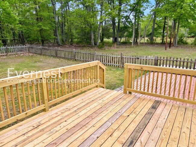 Building Photo - 2581 Glenridge Ct
