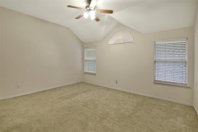 Building Photo - 9205 Regal Oaks Dr
