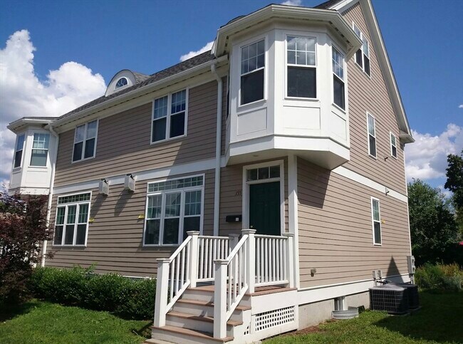 Primary Photo - 155 Franklin St