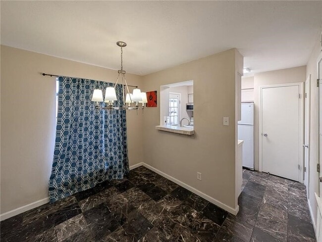 Building Photo - 6702 Everhart Rd