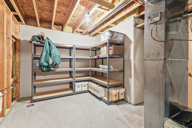 Building Photo - 9621 Shadow Wood Dr