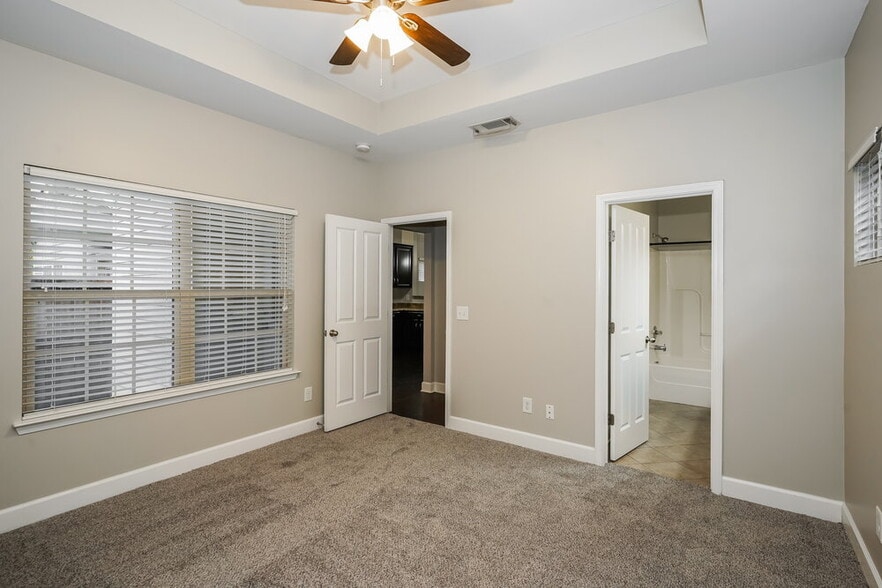 Building Photo - 2004 Avery Park Drive