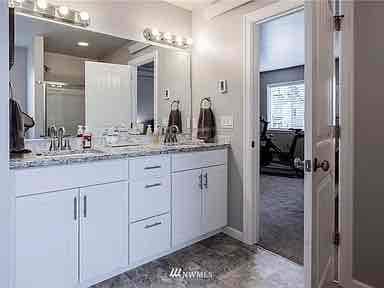 Building Photo - 1642 NW 5th Ave