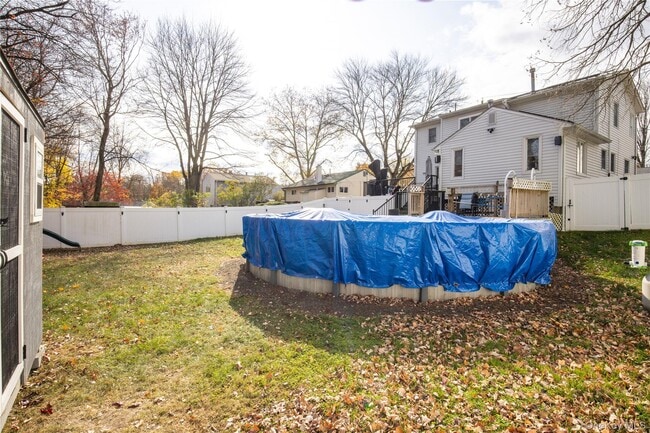 Building Photo - 8 Loran Ct