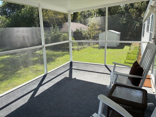 Primary Photo - 3 Bedroom in Crawfordville Available Now!