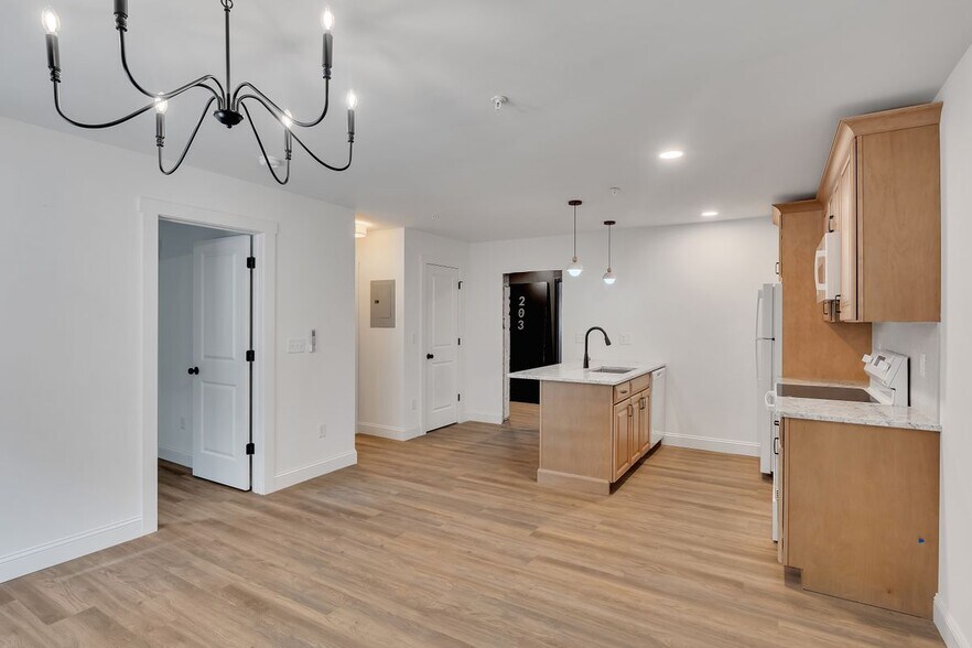 Building Photo - 36 Pawling Ave