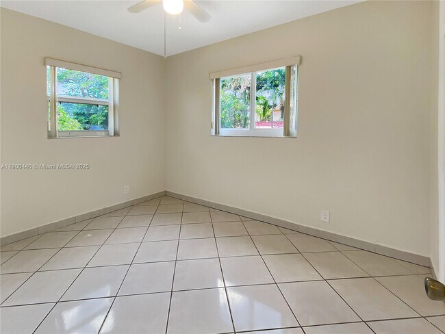 Building Photo - 7910 SW 17th Terrace
