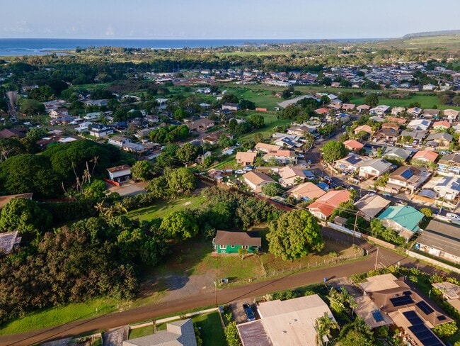Building Photo - Newly Renovated Waialua Home on 1 Acre w/ Mountain Views – Pets Welcome