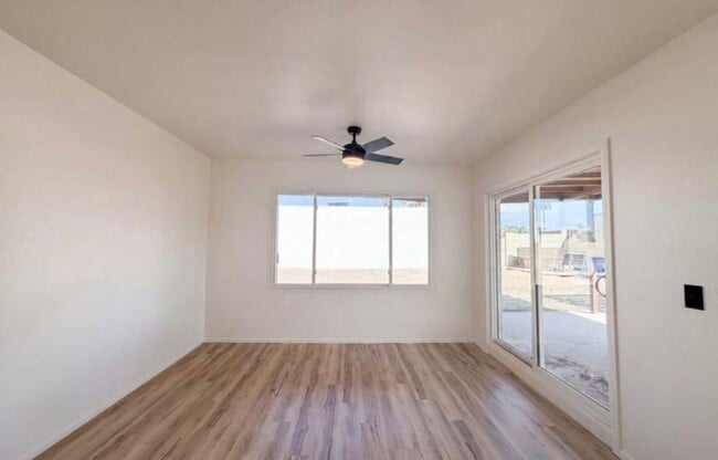 Building Photo - Charming 4BR House in Rialto