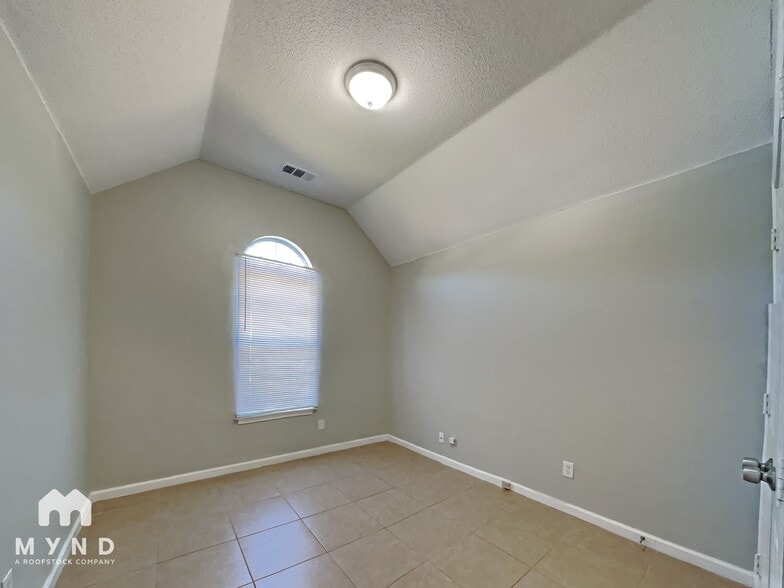 Building Photo - 6731 Whitten Grove Cove