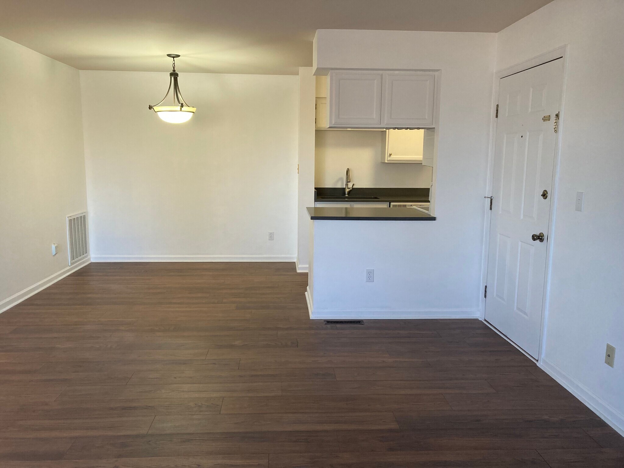 Building Photo - 4676 White Rock Cir