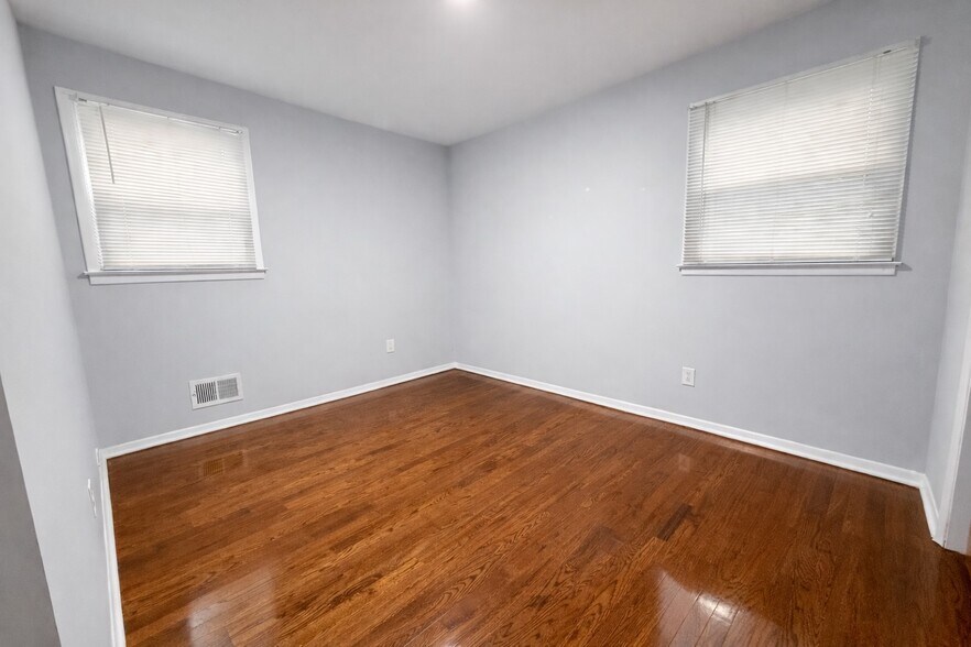 Building Photo - 2775 Morris Ave