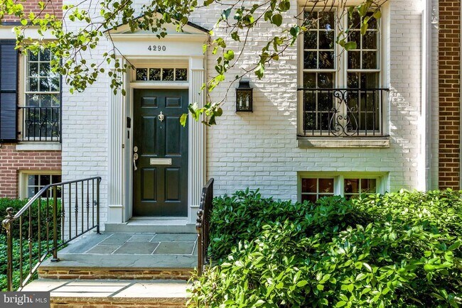 Primary Photo - 4290 Massachusetts Ave NW