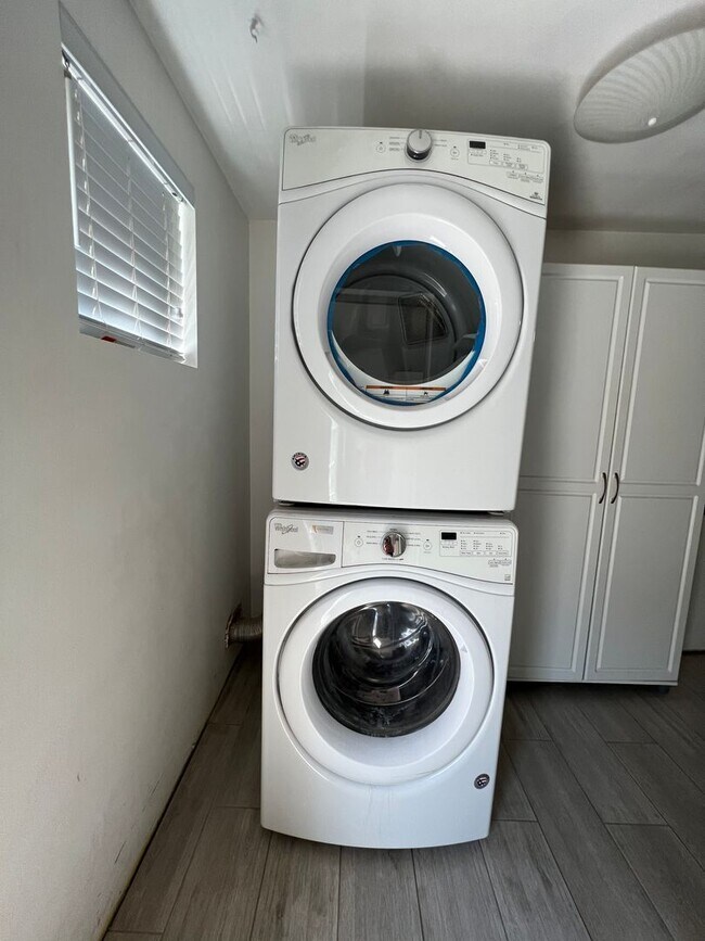 Building Photo - Dog Friendly Home in Heber!