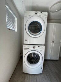 Building Photo - Dog Friendly Home in Heber!