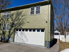 Building Photo - 48 Wesleyan St