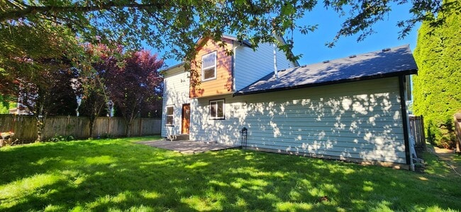 Building Photo - 3 bed 2.5 bath Single Family Home, Monroe ...