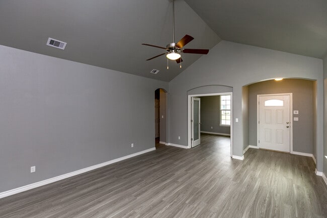 Building Photo - 3726 Ahuja-  3/bedroom 2/bath $2200/month