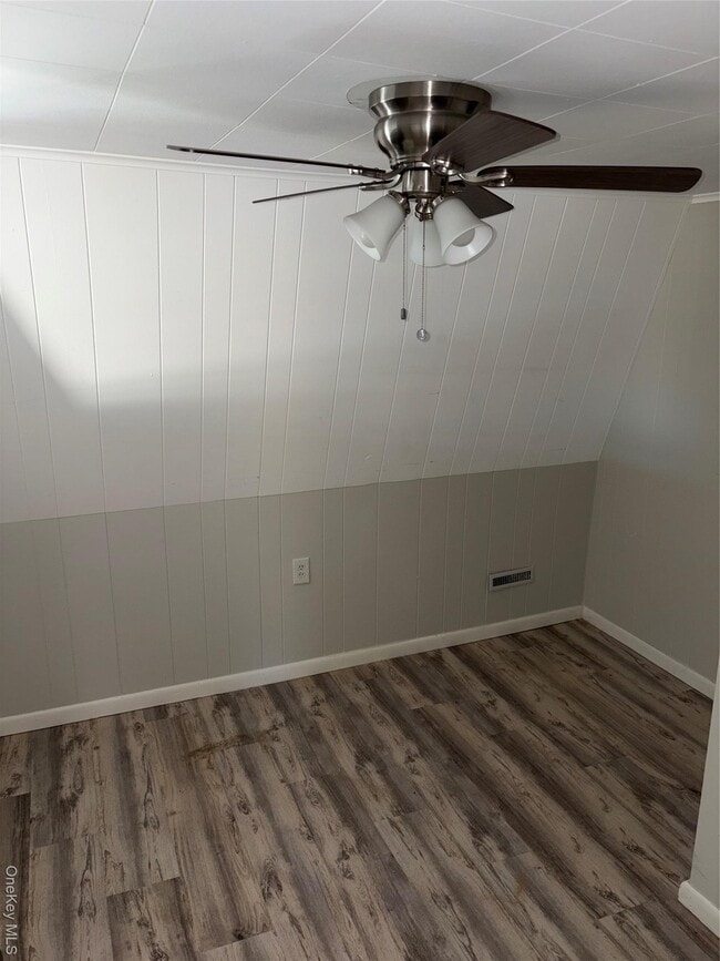 Building Photo - 80 Old Glenham Rd