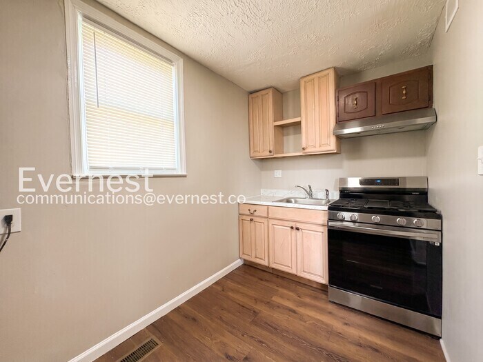 Building Photo - 1049 E Patapsco Ave